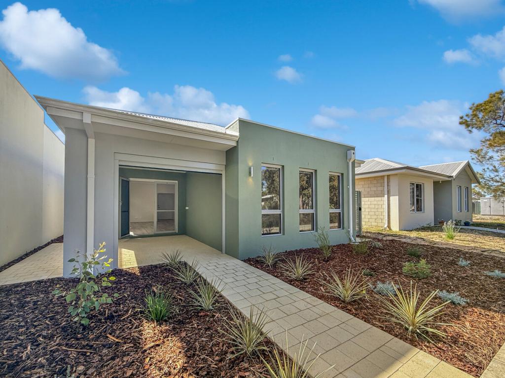 4 Whimbrel Cres, Coodanup, WA 6210