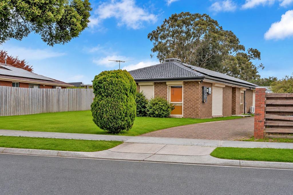 30 Beau Vorno Ave, Keysborough, VIC 3173