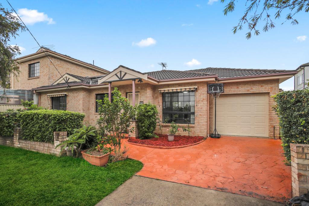 2a Rhonda St, Pendle Hill, NSW 2145