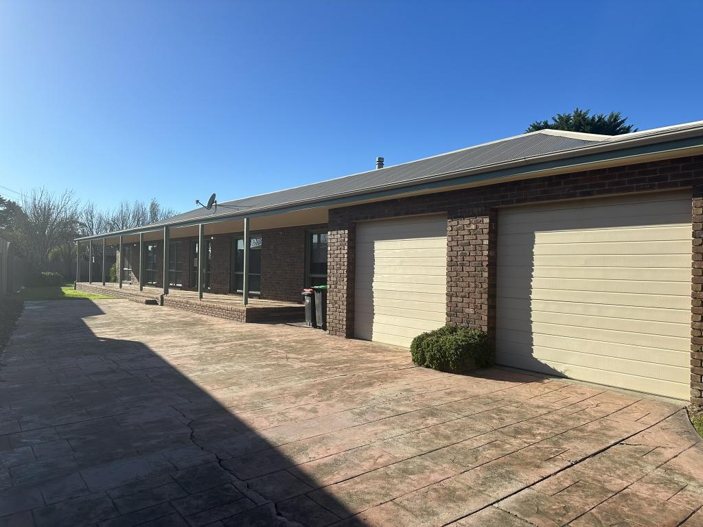 4 Stephen St, Riddells Creek, VIC 3431