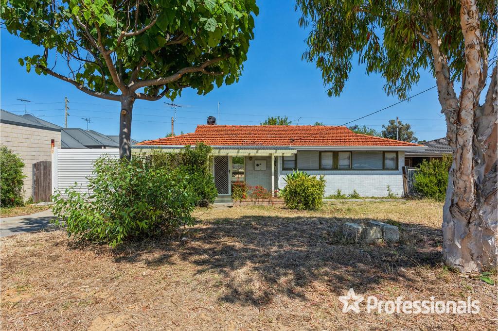 18 Malabar Cres, Craigie, WA 6025