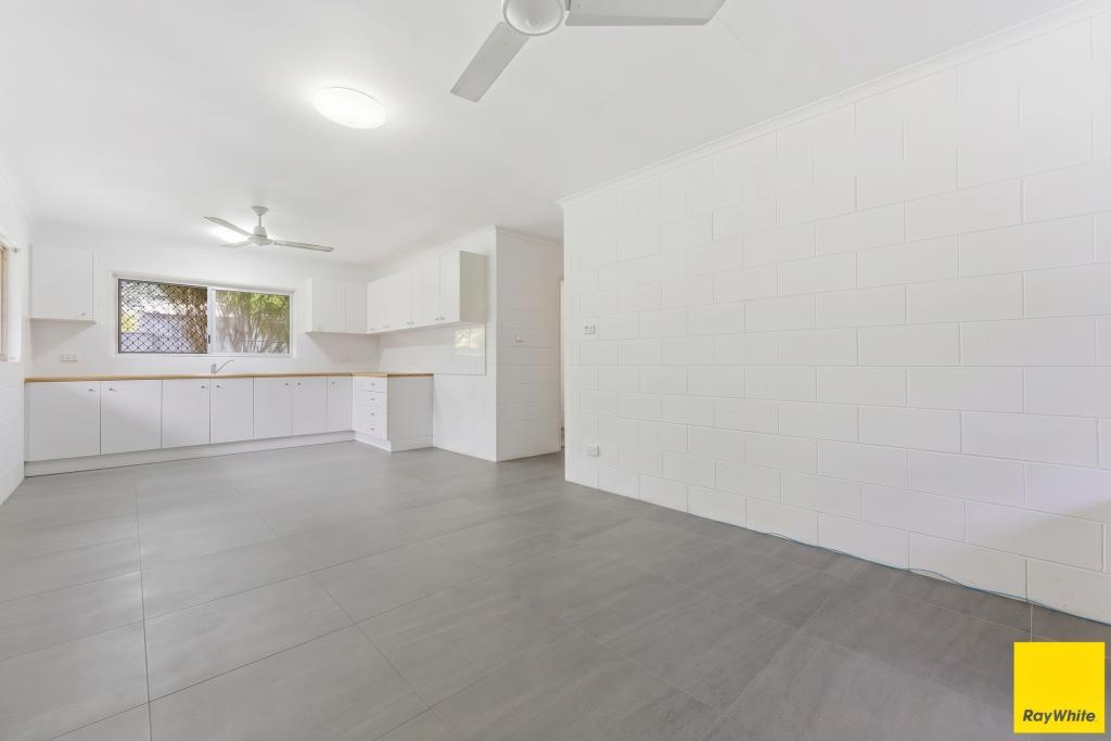 2/26 LAKE PLACID RD, CARAVONICA, QLD 4878