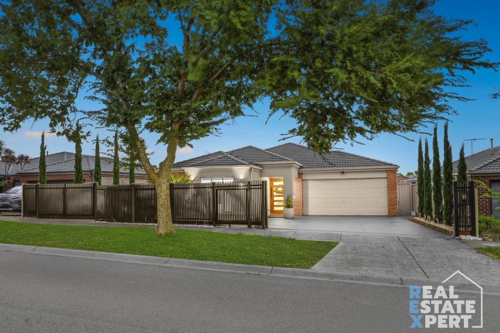 11 BUSTER CT, NARRE WARREN SOUTH, VIC 3805