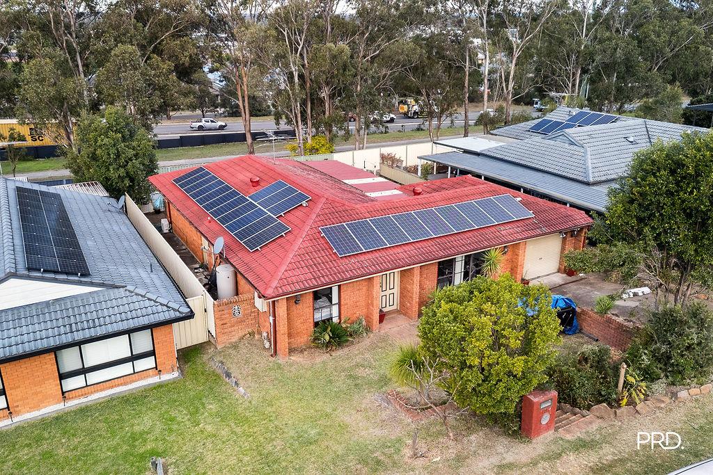 8 SEATON CRES, CRANEBROOK, NSW 2749