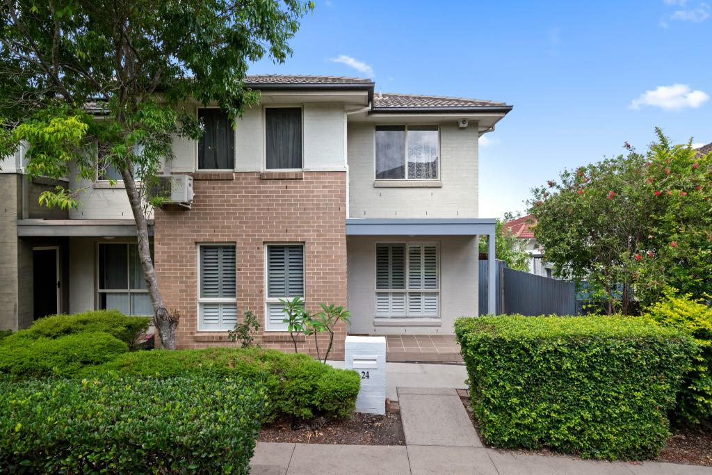 24 Hadlow Ave, Glenfield, NSW 2167