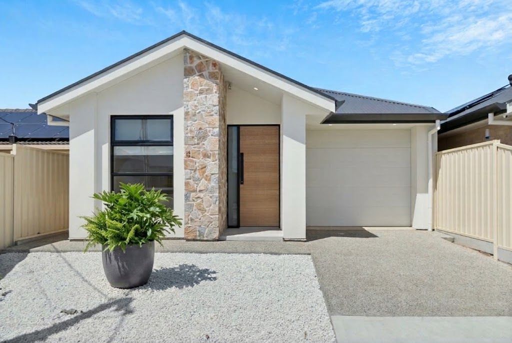 2c Dawkins Ave, Seaton, SA 5023
