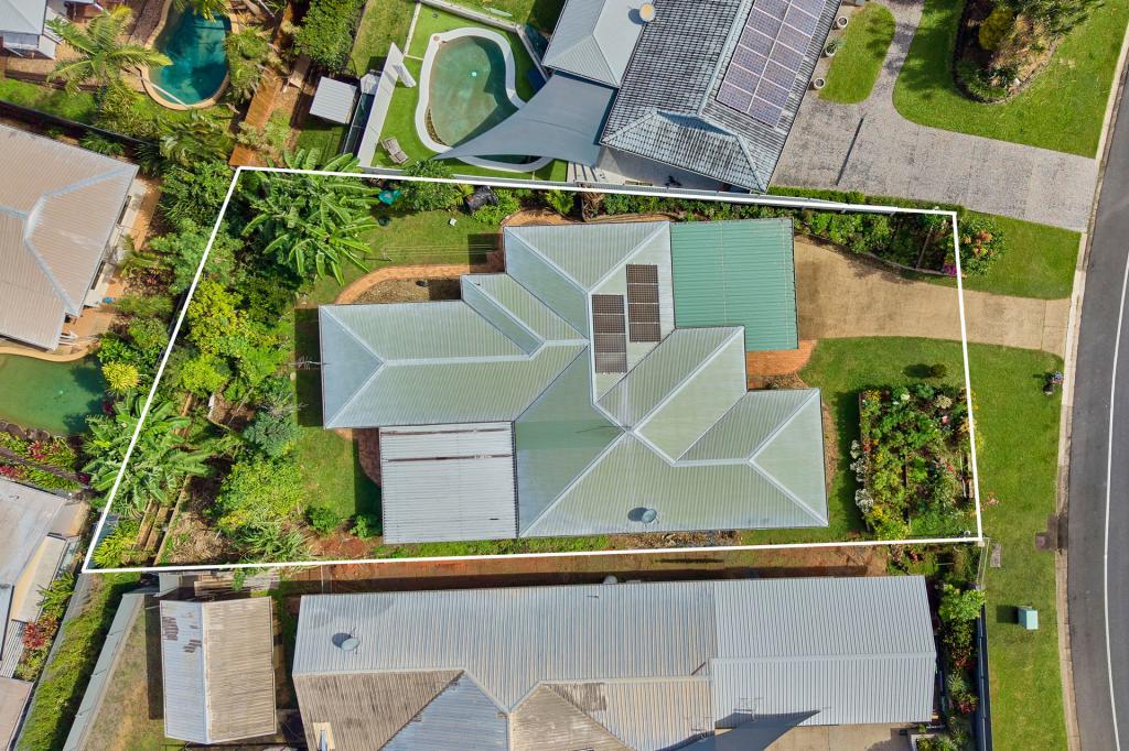35 Summerhill Dr, Mooroobool, QLD 4870