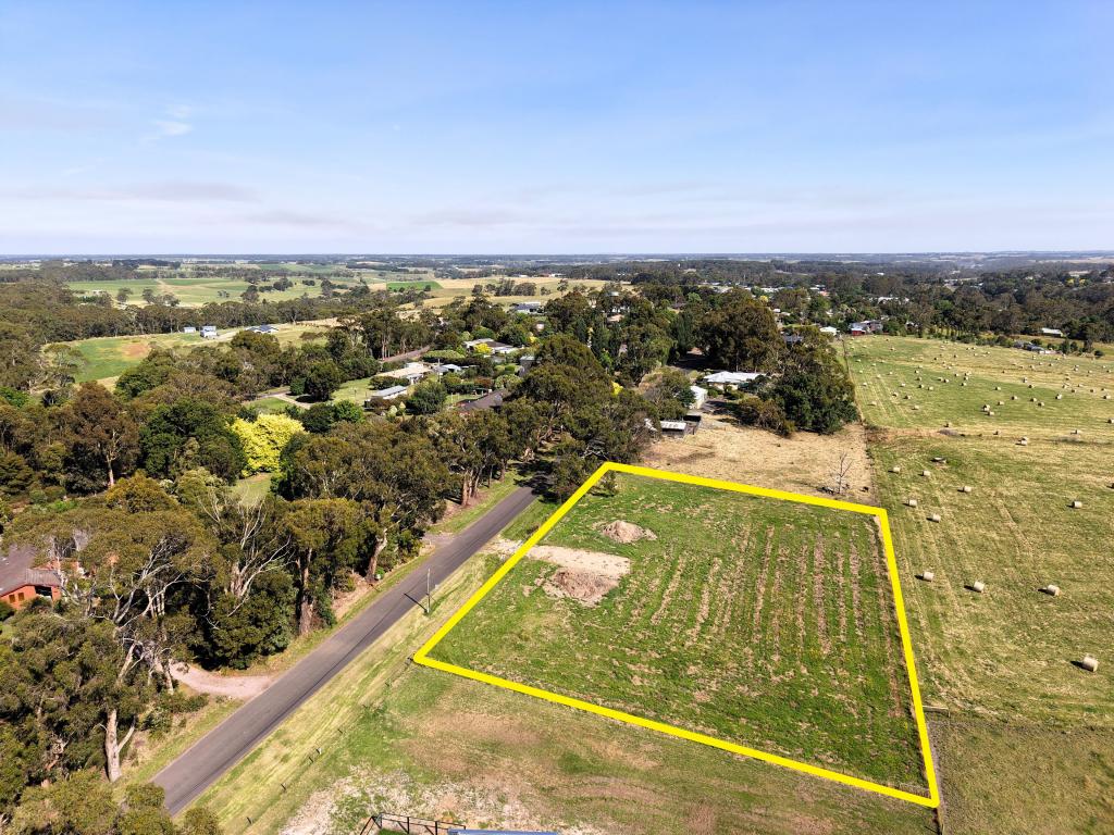 37 Haywards Rd, Timboon, VIC 3268