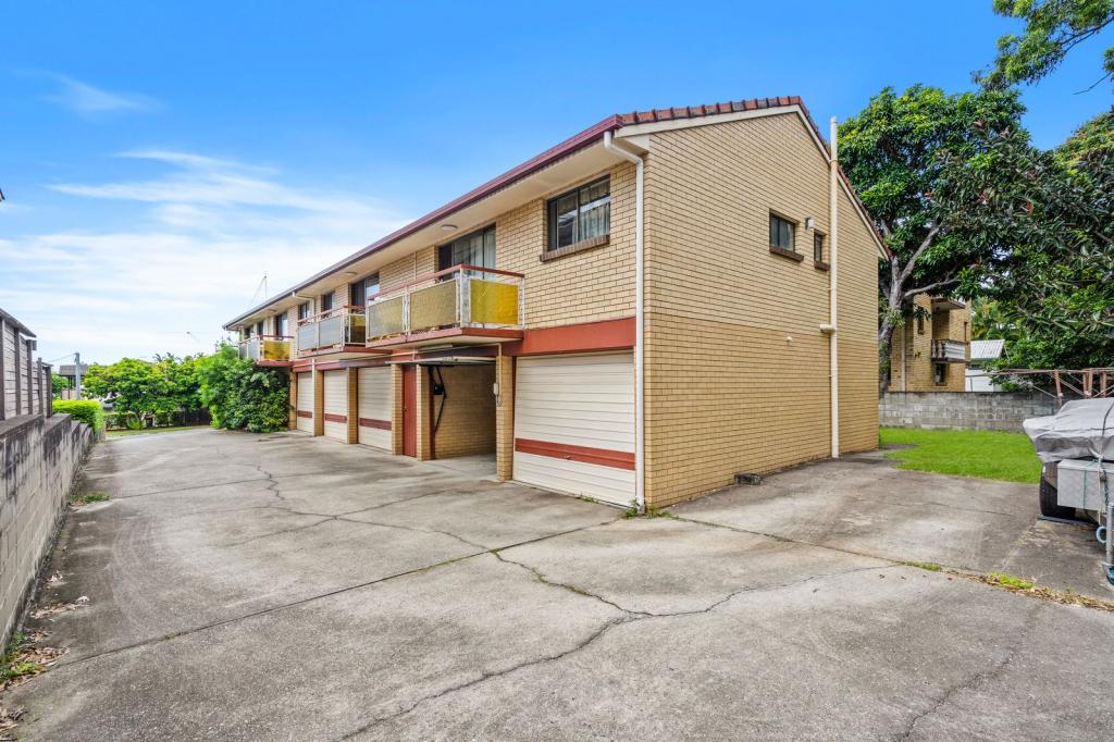 52 HILLTOP AVE, CHERMSIDE, QLD 4032