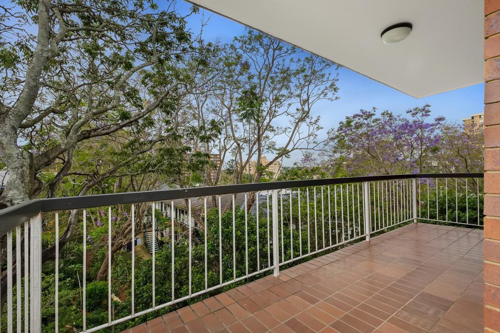 4/24 BELLEVUE TCE, ST LUCIA, QLD 4067