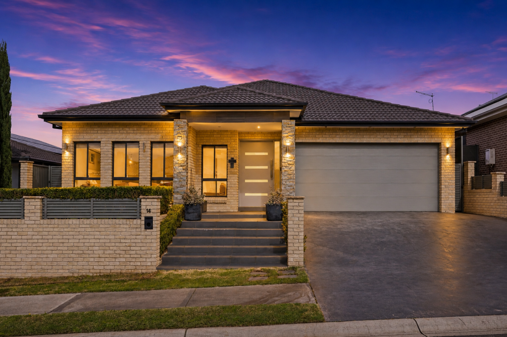 14 Kelsey St, Middleton Grange, NSW 2171