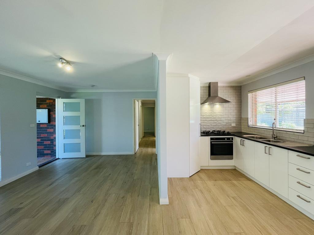 9 Carina Cl, Rockingham, WA 6168