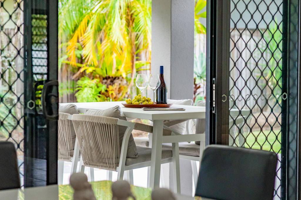 6 Icefire Qy, Trinity Park, QLD 4879