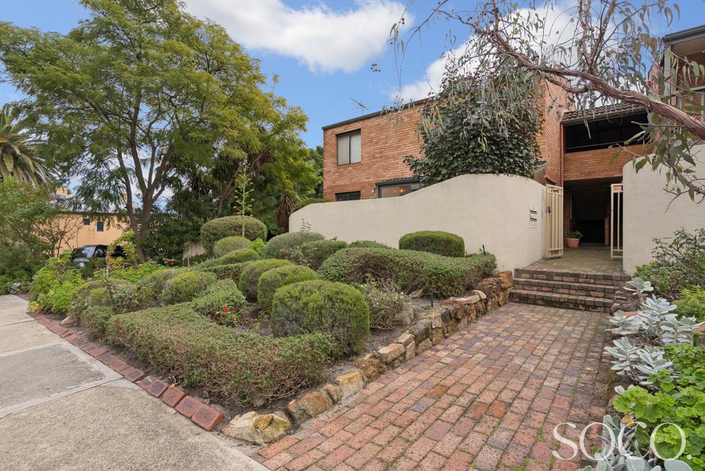 1/3 DARLEY ST, SOUTH PERTH, WA 6151
