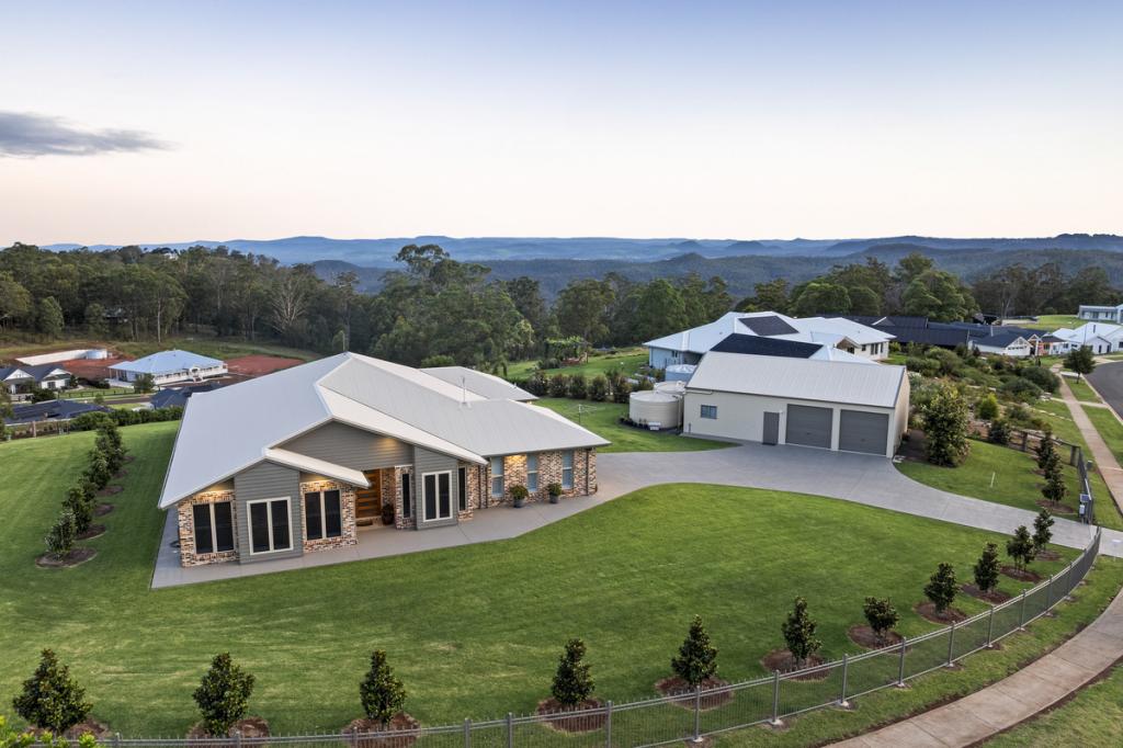 51 Escarpment Ave, Cabarlah, QLD 4352