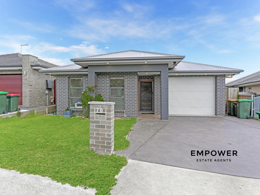 70 Crowley Bvd, Claymore, NSW 2559