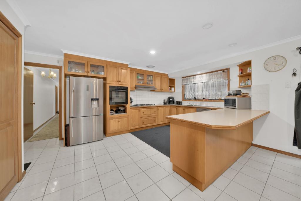 28 Fernwood Dr, Hoppers Crossing, VIC 3029
