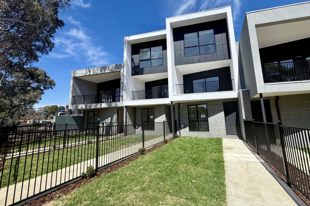 6 Burrata Cl, Mill Park, VIC 3082