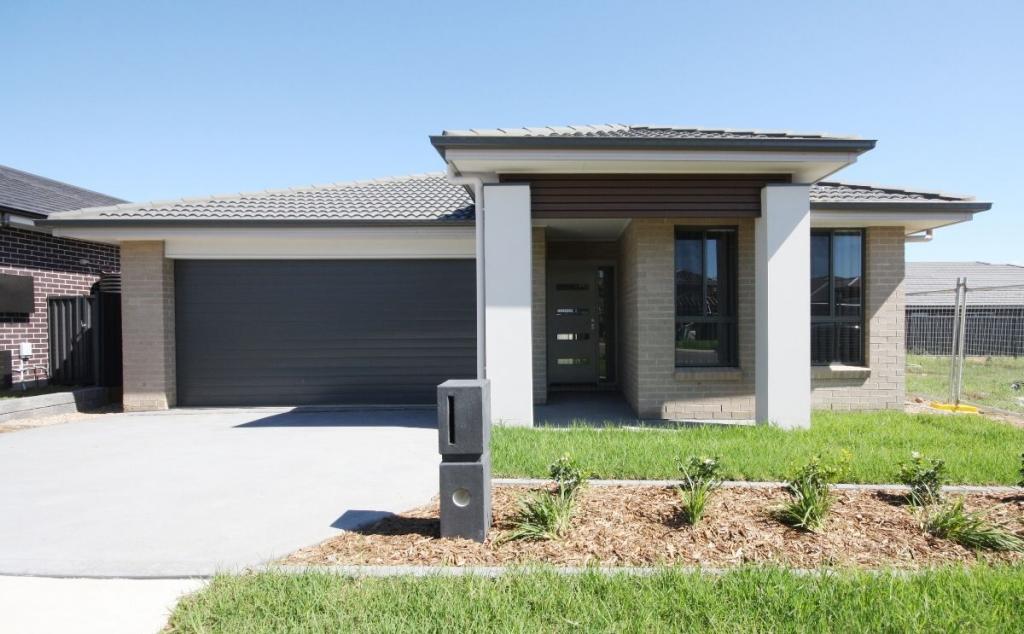 33 Steward Dr, Oran Park, NSW 2570
