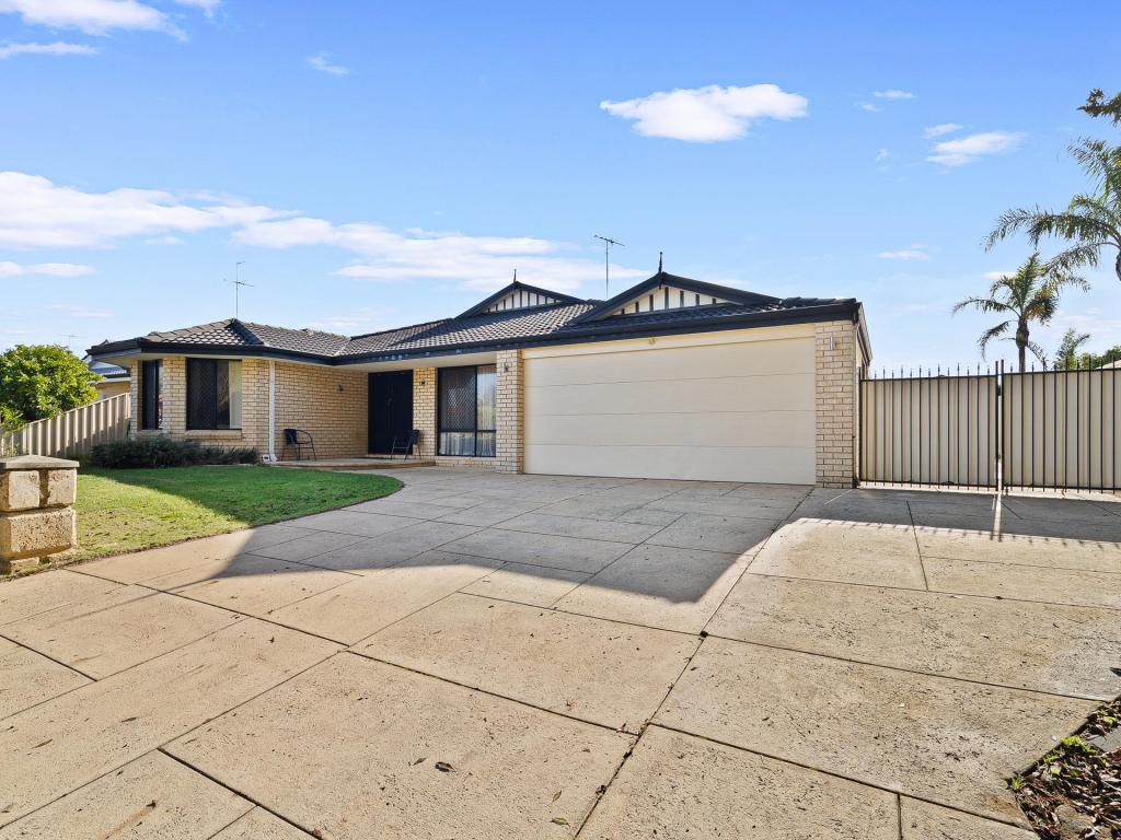 15 Dalewood Gdns, Meadow Springs, WA 6210