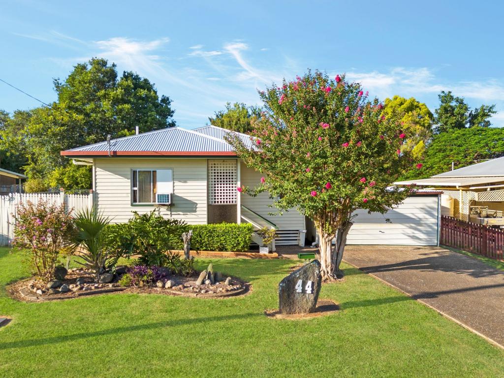 44 Idolwood St, Eastern Heights, QLD 4305