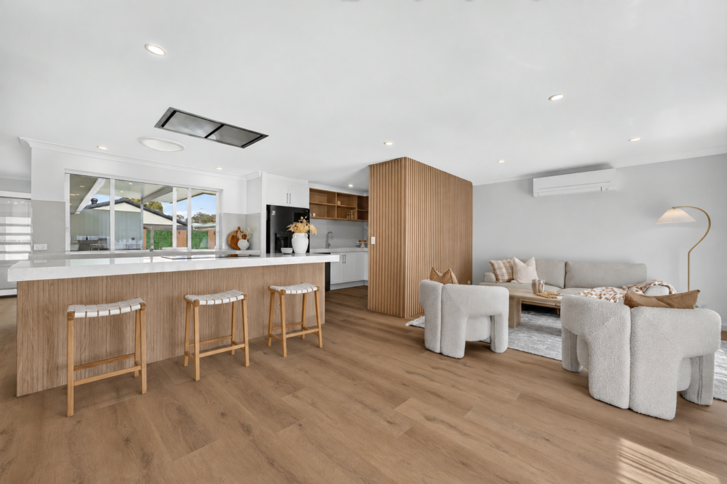 5 HOMEBUSH DR, ROBINA, QLD 4226
