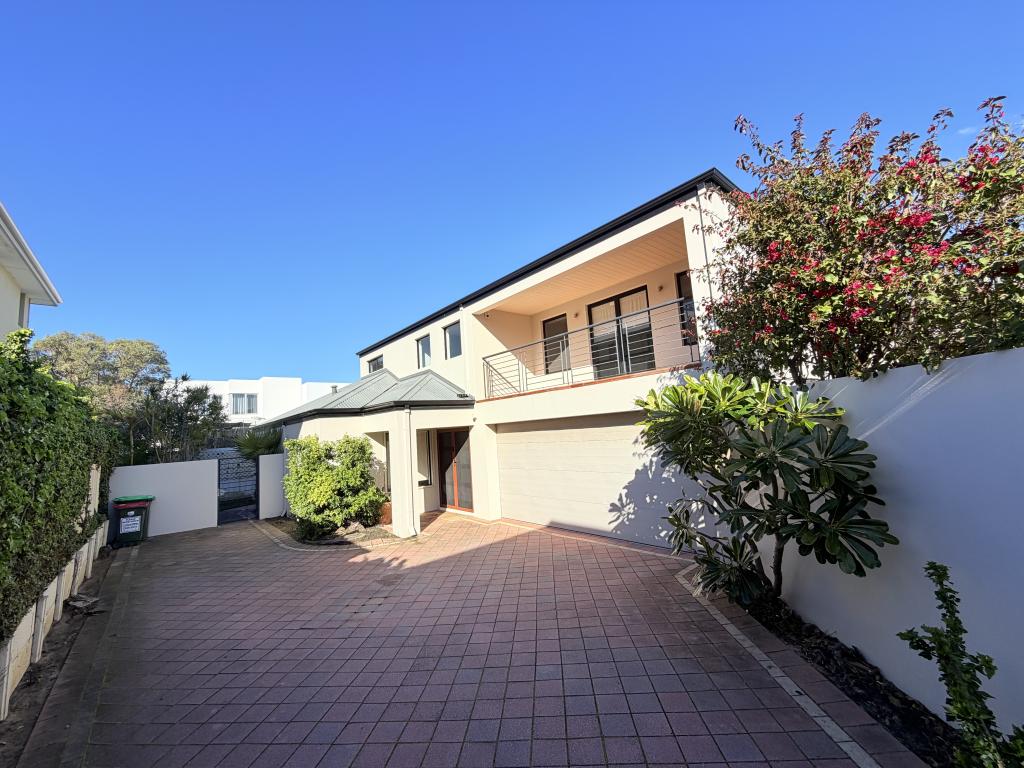 130b Miles St, Karrinyup, WA 6018