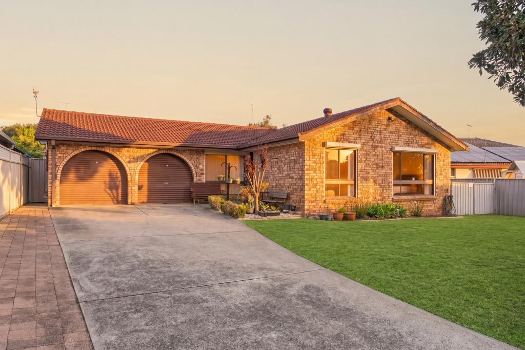 10 Memphis St, Minto, NSW 2566