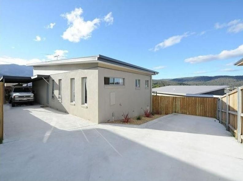 2/54 Ineke Dr, Kingston, TAS 7050
