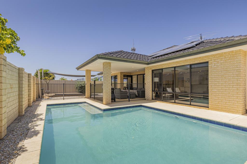 15 Mulgrave Loop, Mindarie, WA 6030