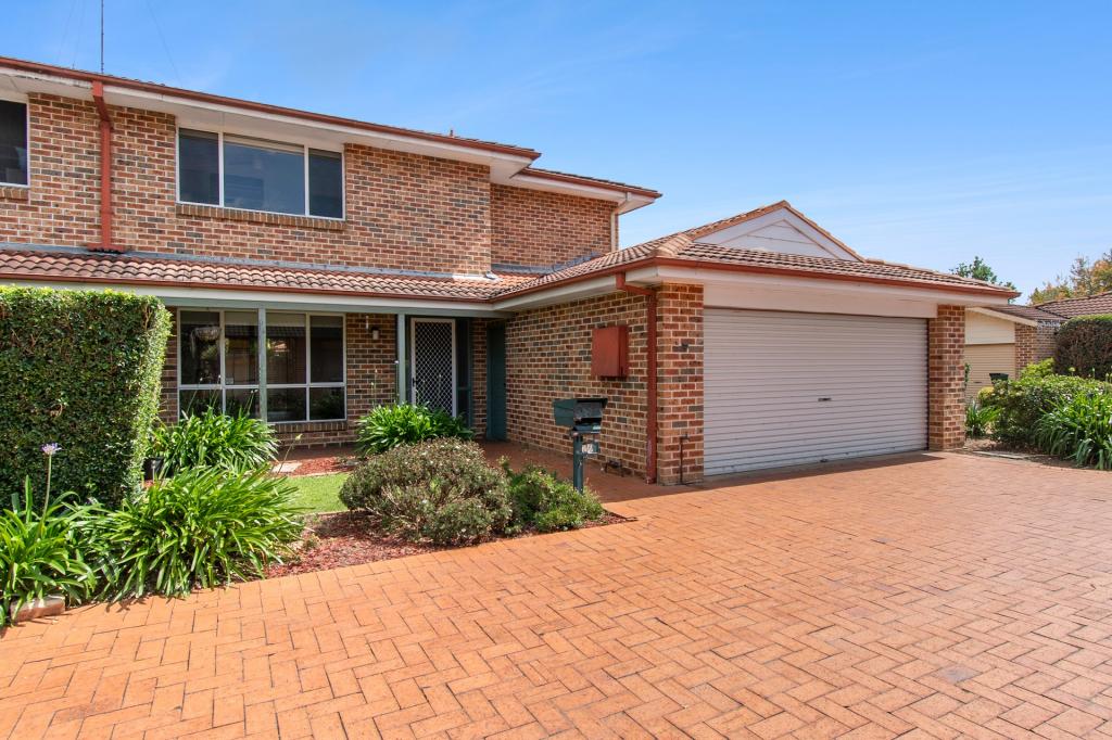 24 John Tebbutt Pl, Richmond, NSW 2753