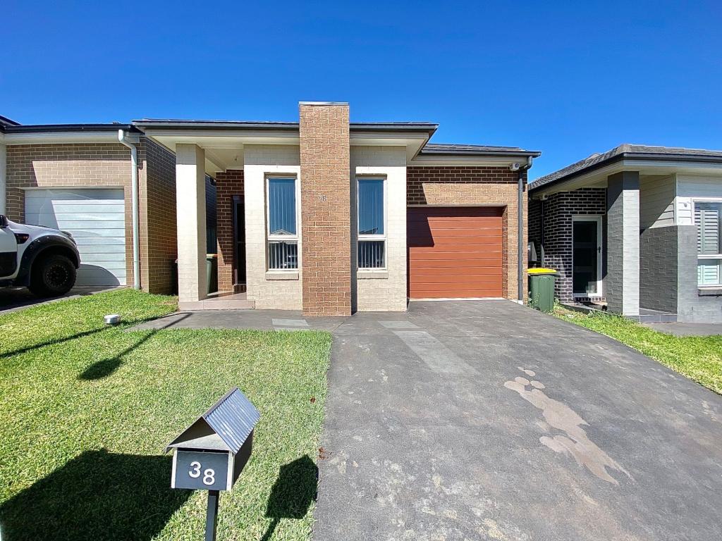 38 Fogarty St, Gregory Hills, NSW 2557