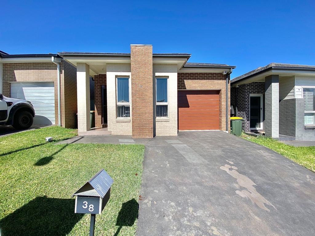 38 FOGARTY ST, GREGORY HILLS, NSW 2557