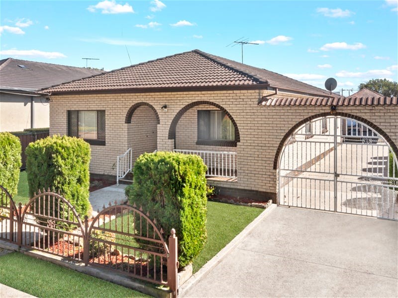 75 Leylands Pde, Belmore, NSW 2192