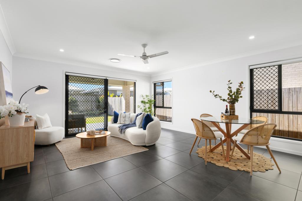 54 Lord Howe Cct, Banya, QLD 4551