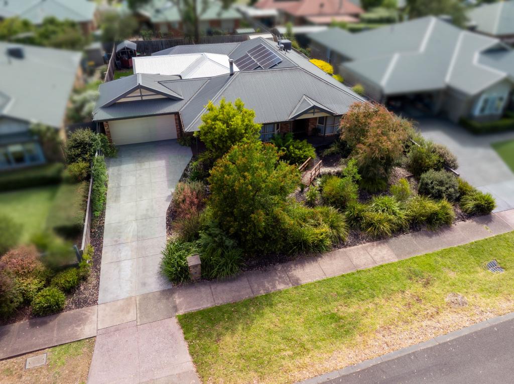 10 Sparrowhawk Rd, Doreen, VIC 3754