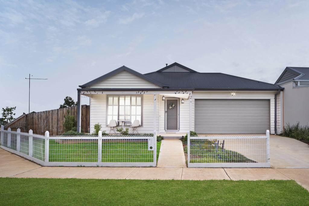 1 RHEOLA ST, EYNESBURY, VIC 3338