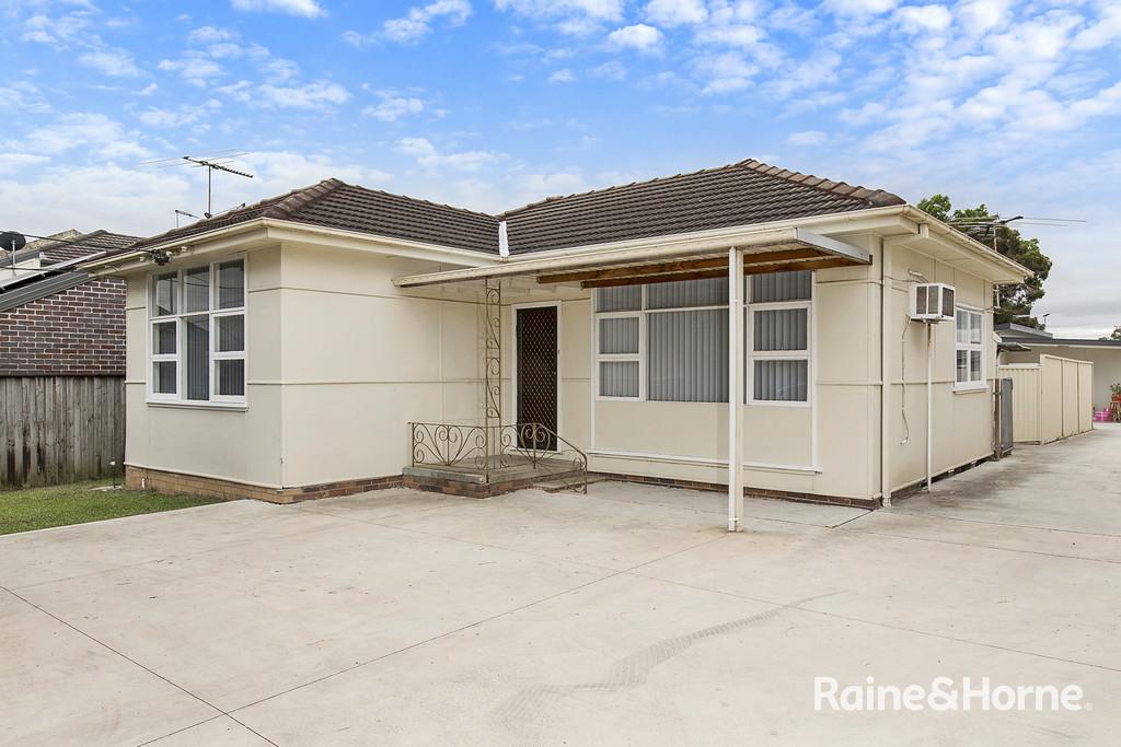68 Cambridge St, Canley Heights, NSW 2166