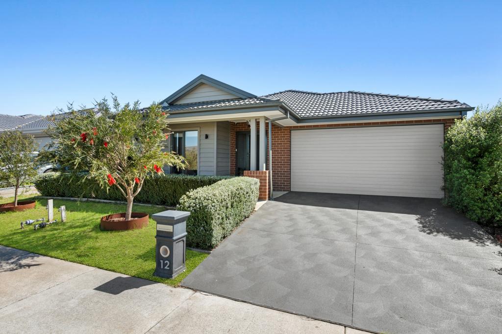 12 CARDAMON ST, ARMSTRONG CREEK, VIC 3217