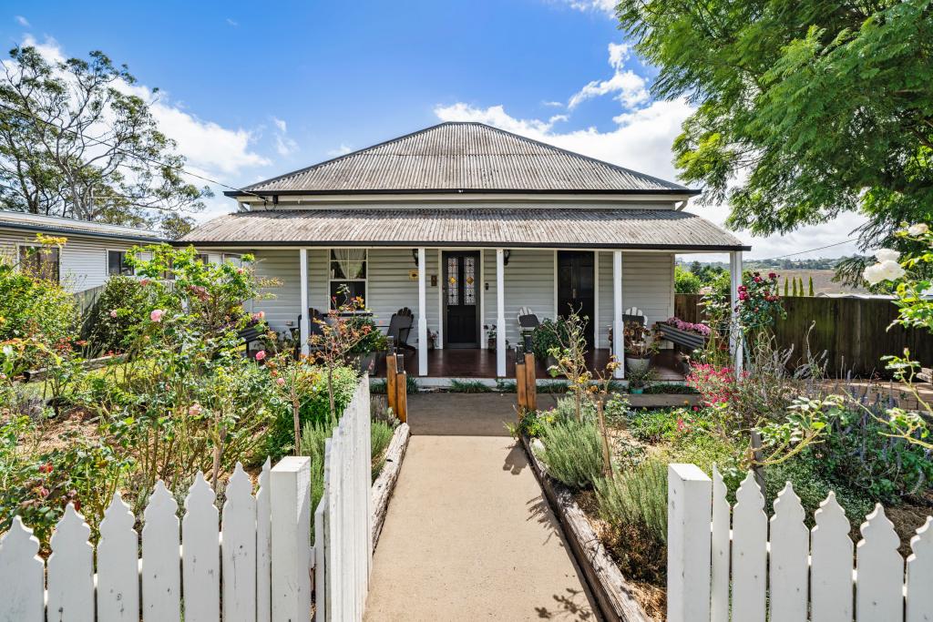 1 David St, Rockville, QLD 4350
