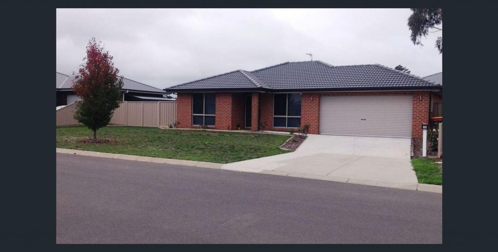 12 Mcmahon Dr, Ballan, VIC 3342
