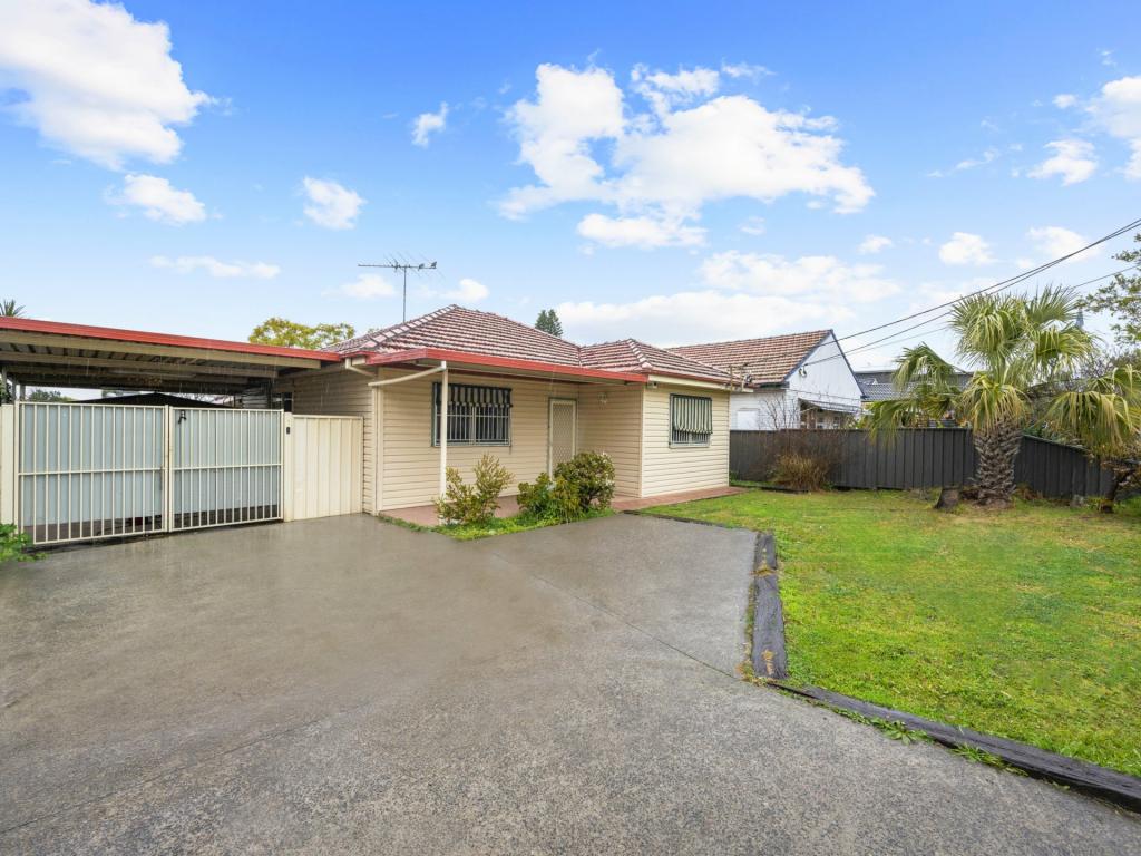 50 Webster Rd, Lurnea, NSW 2170