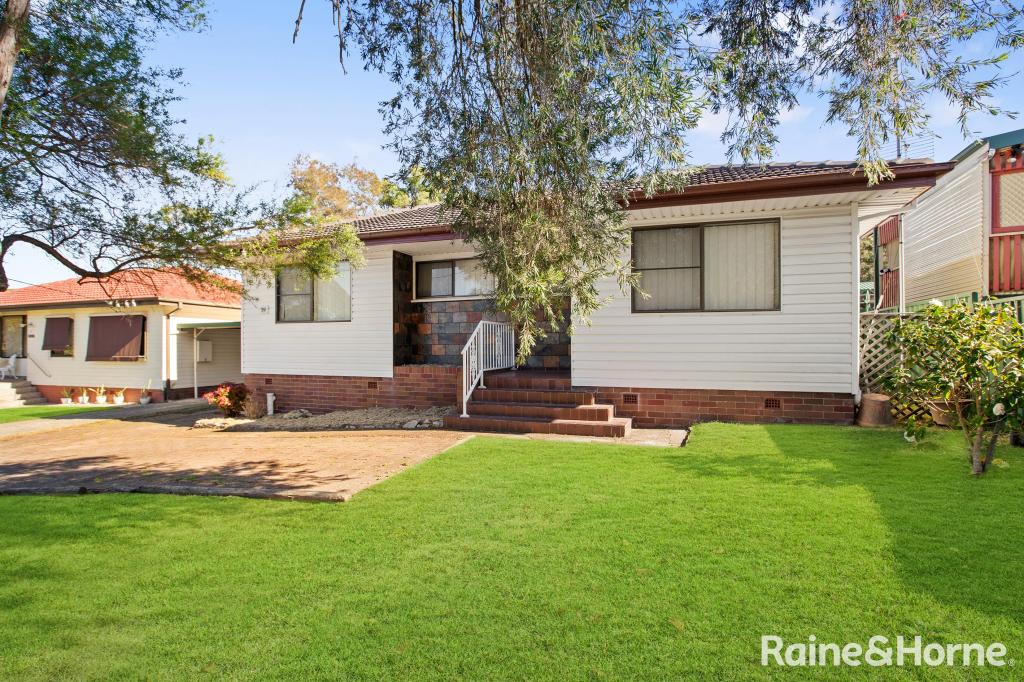 59 Cadaga Rd, Gateshead, NSW 2290