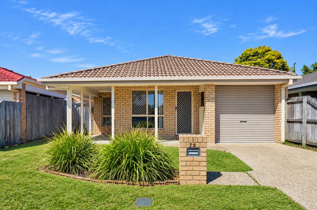 70 Silkyoak Cct, Fitzgibbon, QLD 4018