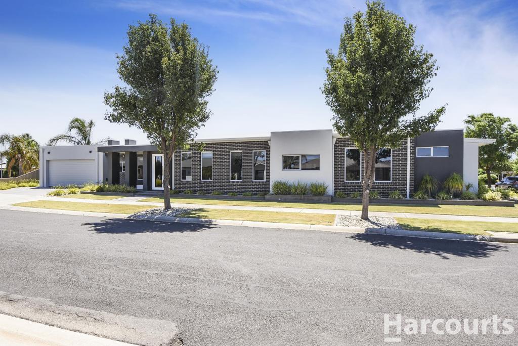 183 BARNES BVD, HORSHAM, VIC 3400