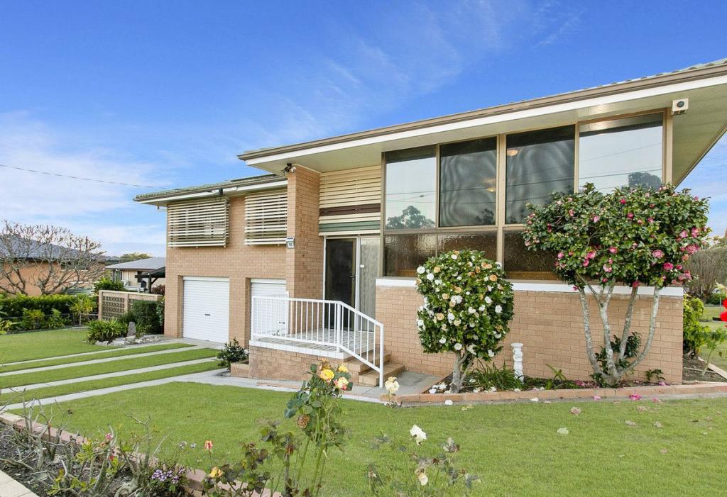 92 Morialta St, Mansfield, QLD 4122