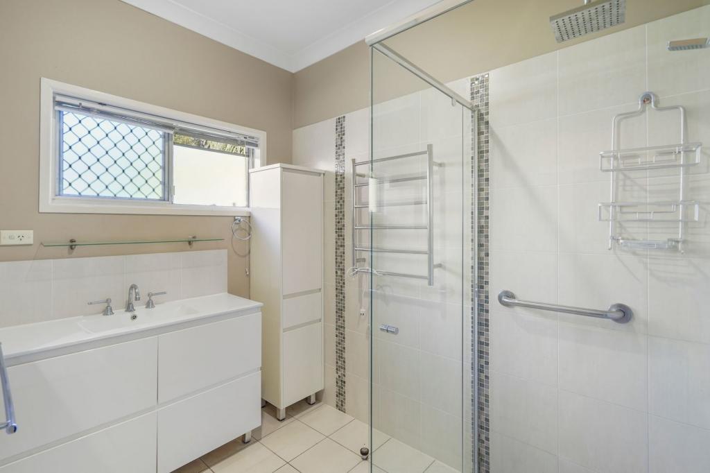8 Horton St, Bundamba, QLD 4304