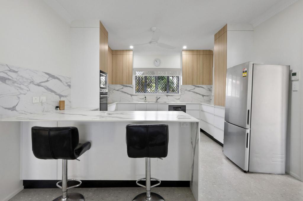 8 Davey St, Glenella, QLD 4740