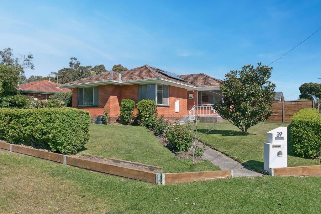 39 Long St, Langwarrin, VIC 3910