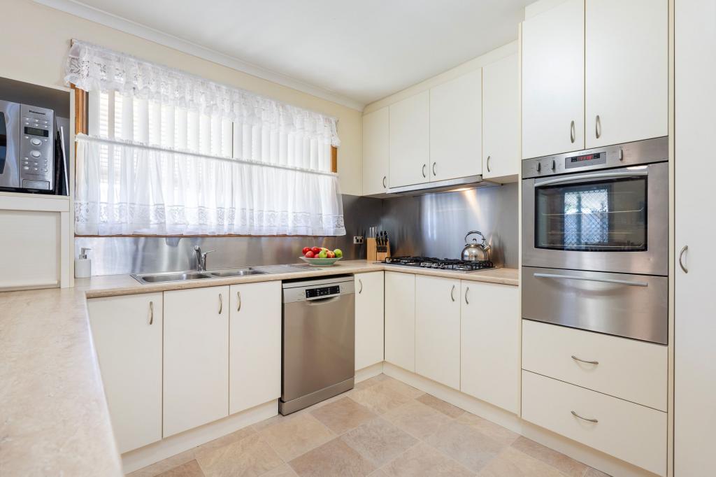 18 TOWNVIEW AVE, WALLA WALLA, NSW 2659